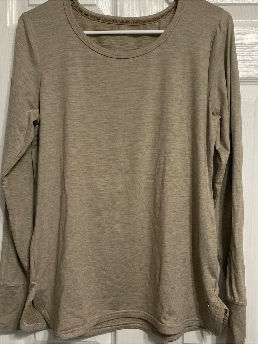 Jones New York Long Sleeve Tee in Light Tan